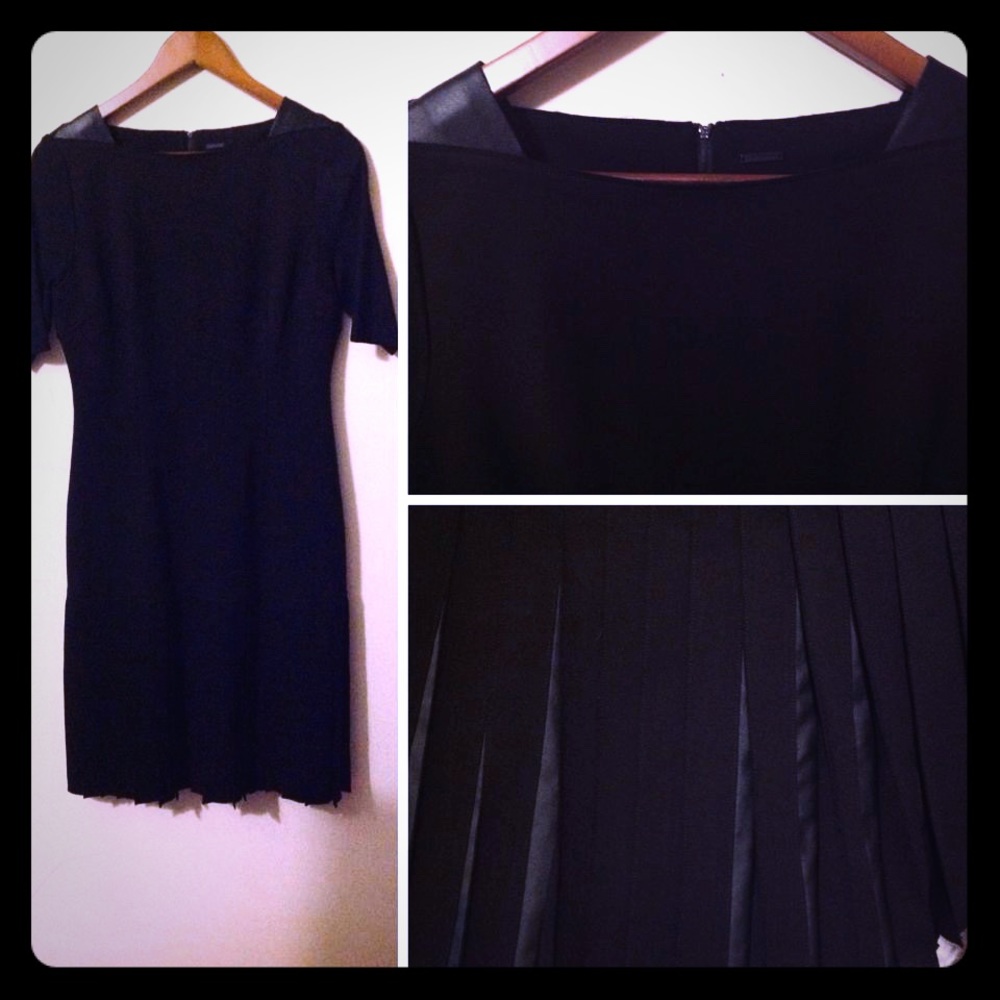 Elie Tahari  black dress Pleated bottom